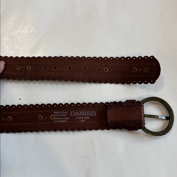 Danier Brown Leather Belt Gold Studs Brass Circle Buckle Size Medium - Picture 10 of 14